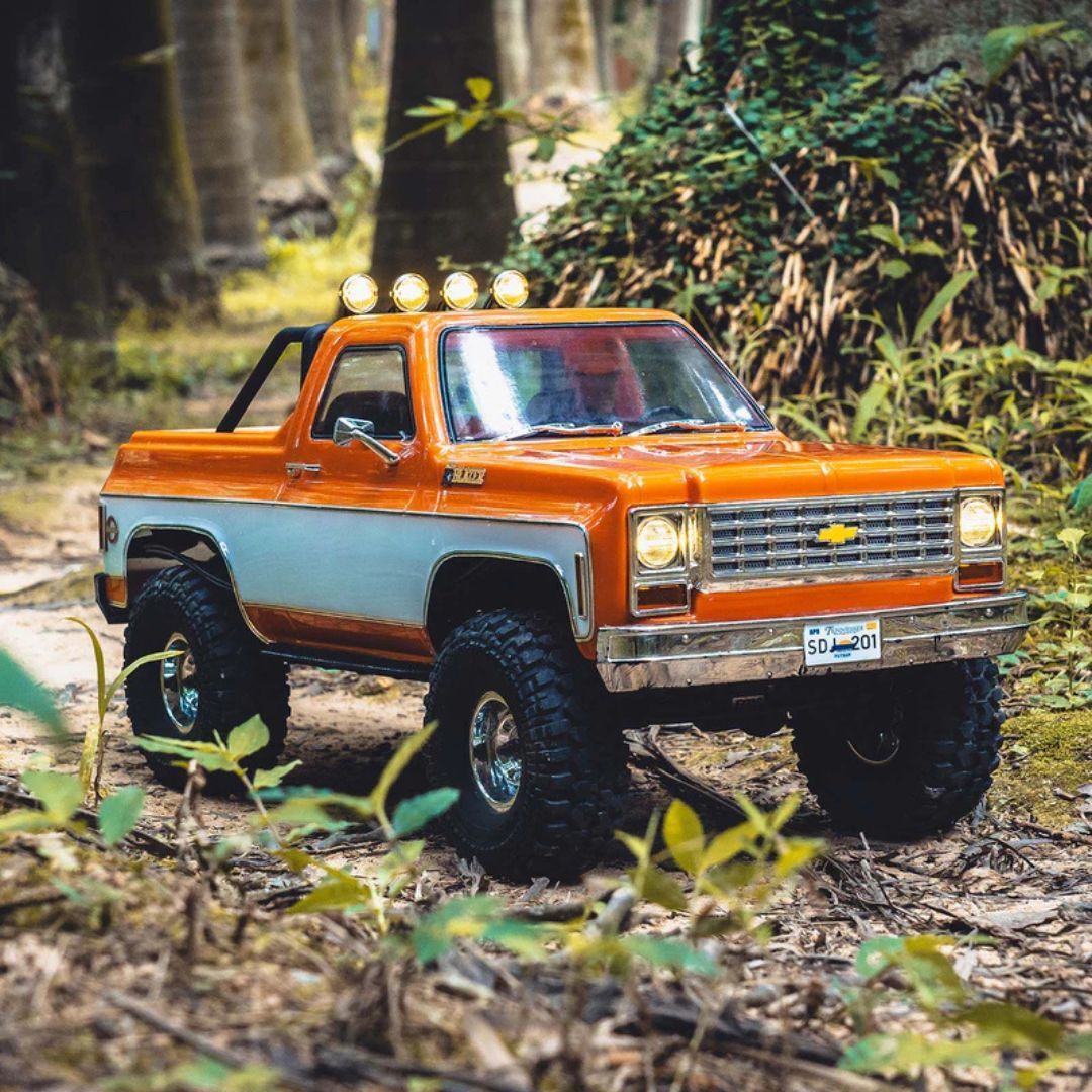 FMS FCX10 Chevrolet K5 Blazer RS 1:10 RC Crawler – Licensed 4WD